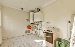 Navigate the Lancaster PA Real Estate Market: Selling Your House Without a Realtor Made Easy with Home Cash Guys