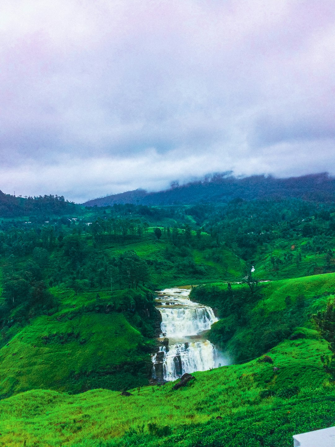 What is the process for selling land quickly and efficiently?