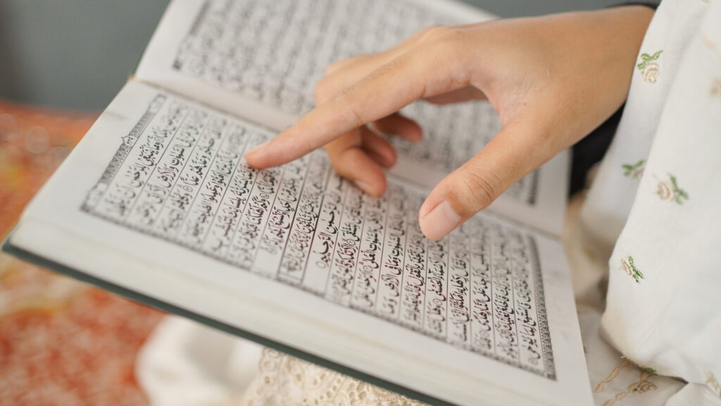 4 Basic Steps to Understand Quranic Arabic For Beginners