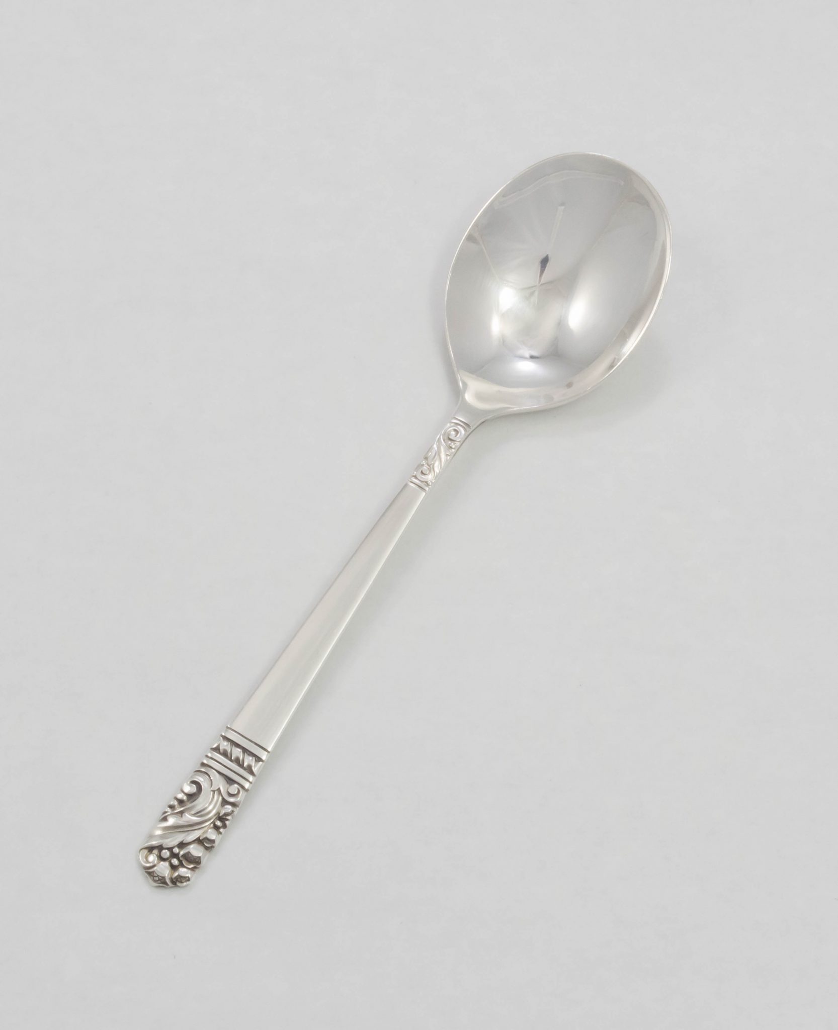 Mansion House by Oneida Sterling Silver Gravy Ladle 6 38 Flatware