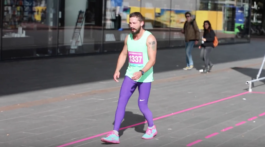 Screen shot from YouTube : ishootpeople Ferry de Kok