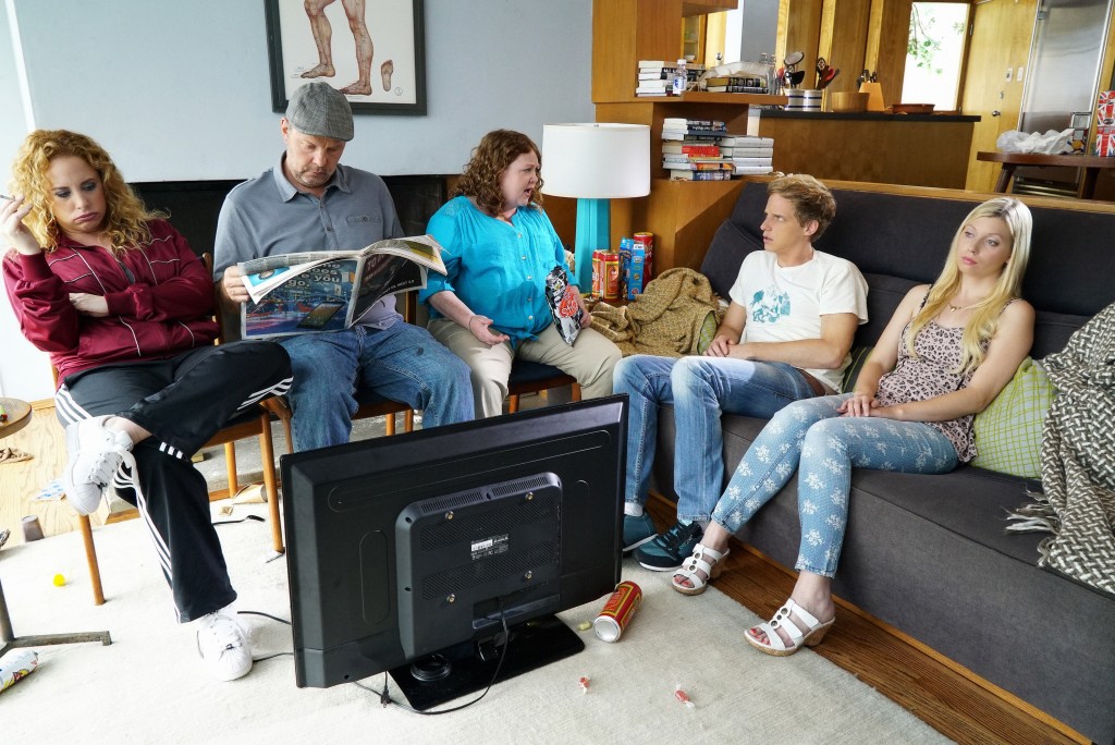 YOU'RE THE WORST -- "A Right Proper Story" - Episode 210 (Airs Wednesday, November, 10:30 pm e/p) Pictured: (l-r) Jessica Chaffin as Di, David Schaal as Ronny, Jayne Entwistle as Fiona, Chris Geere as Jimmy, Katie Costick as Lilly. CR: Byron Cohen/FX