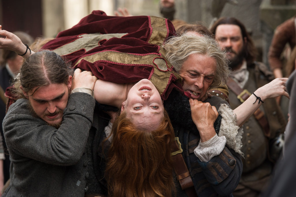  Geillis Duncan (Lotte Verbeek)