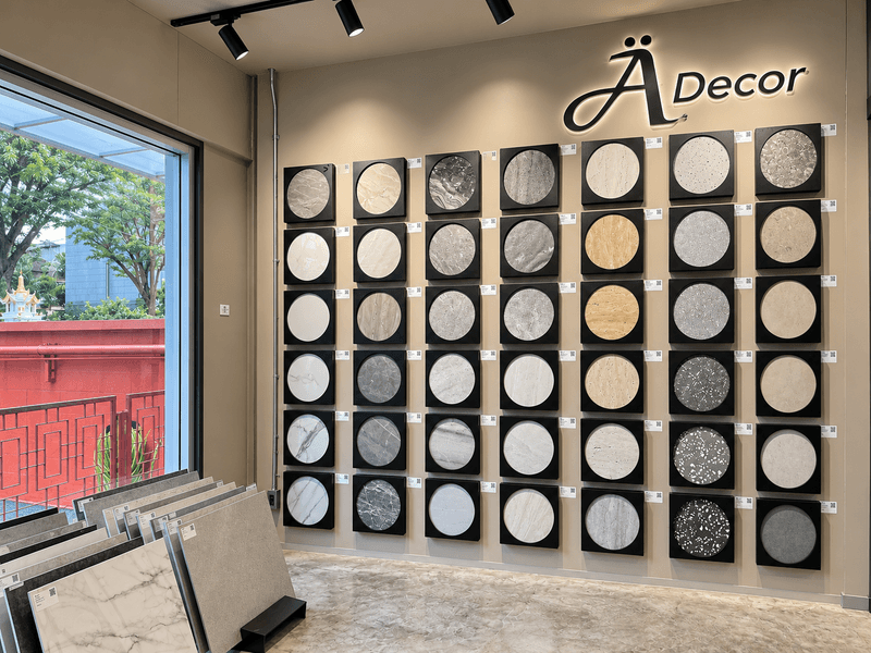 ผนังตัวอย่างกระเบื้องลายหินอ่อนและเทอราซโซ ที่โชว์รูม A-Decor ลาดพร้าว 71
