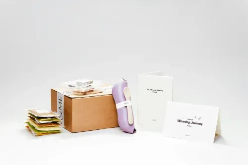 The weaning guide, tracker and doddl spoon