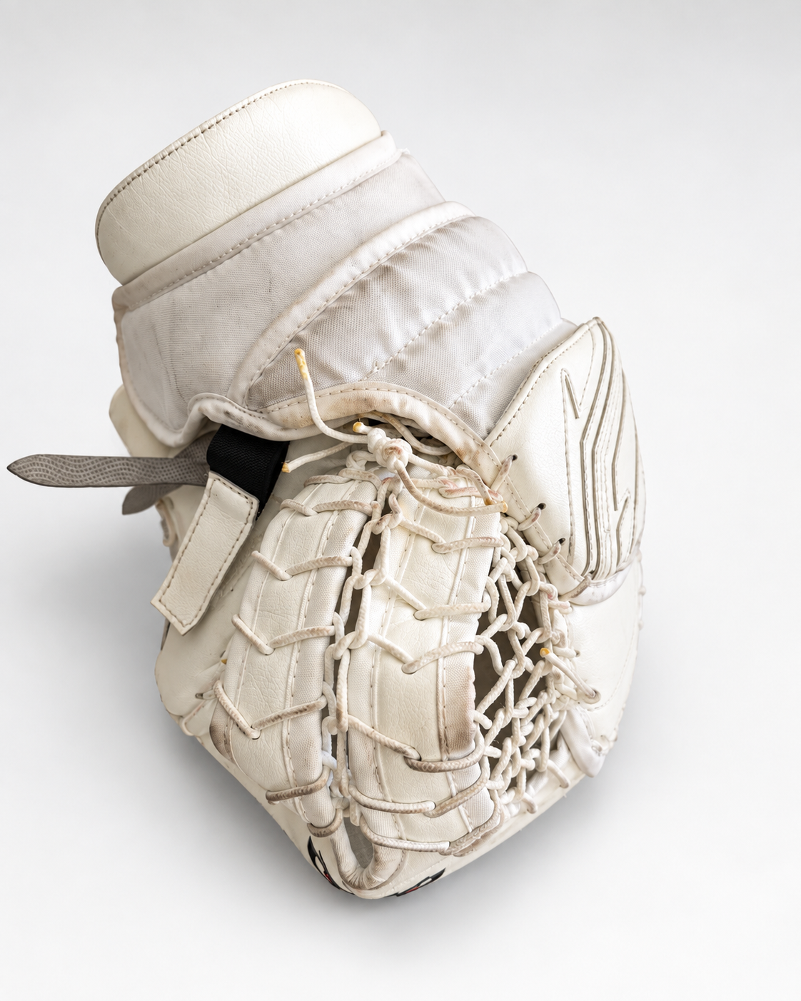 Custom goalie glove preview