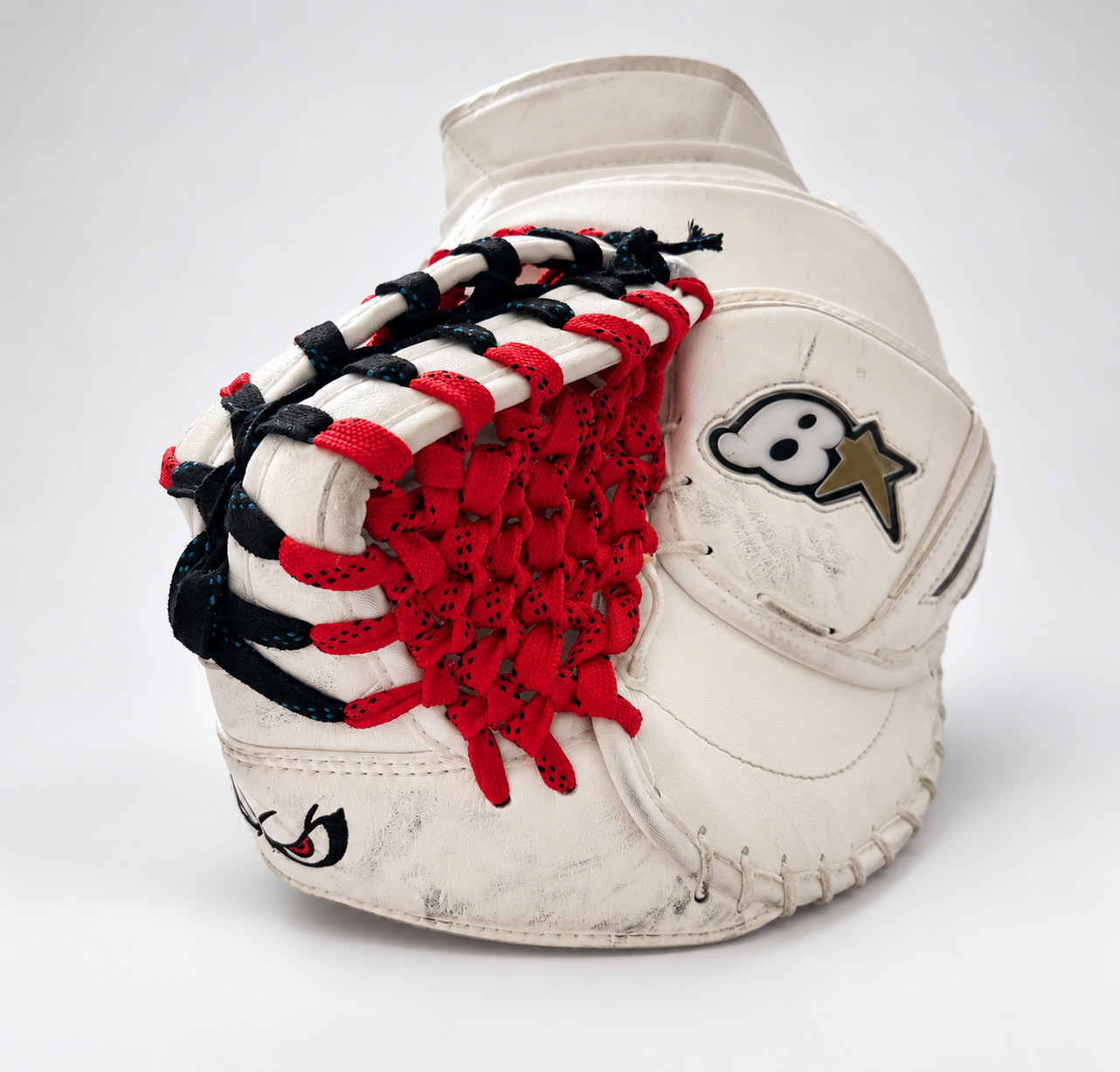 Goalie glove detail by Hockey Detox Co.