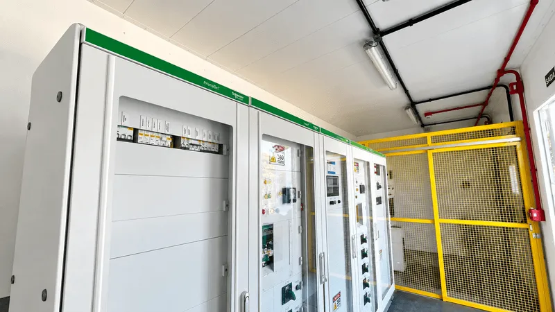 QGBT PrismaSeT no eletrocentro Porto Itapoá - STI Electric