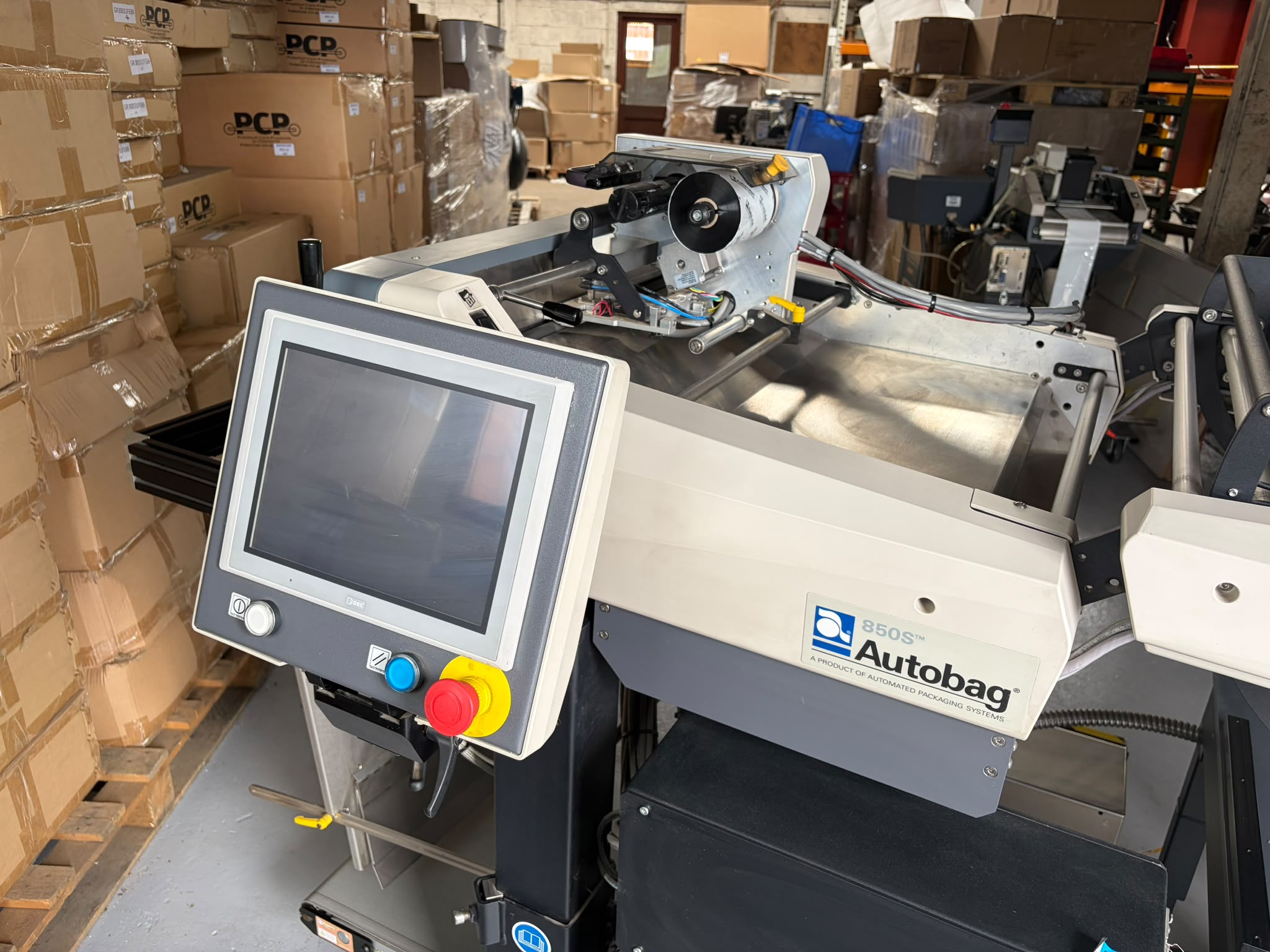 Autobag 850S touchscreen control panel and machine controls