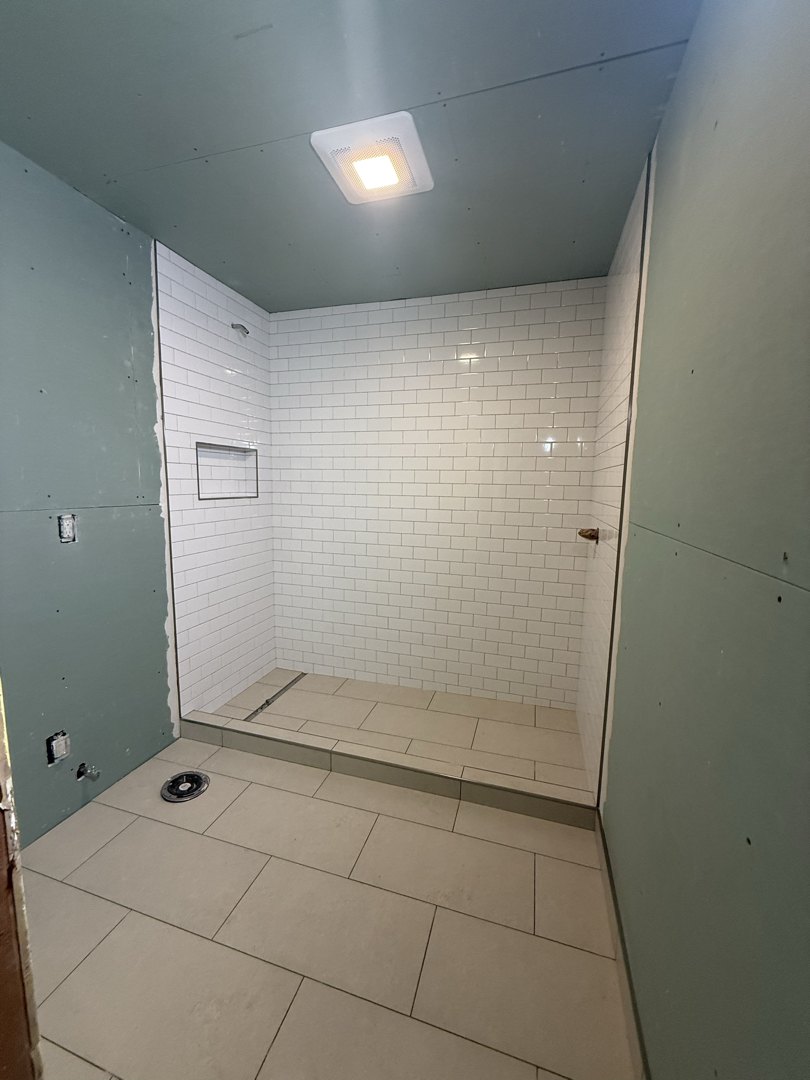 A DuetRight tile shower installation in Seattle