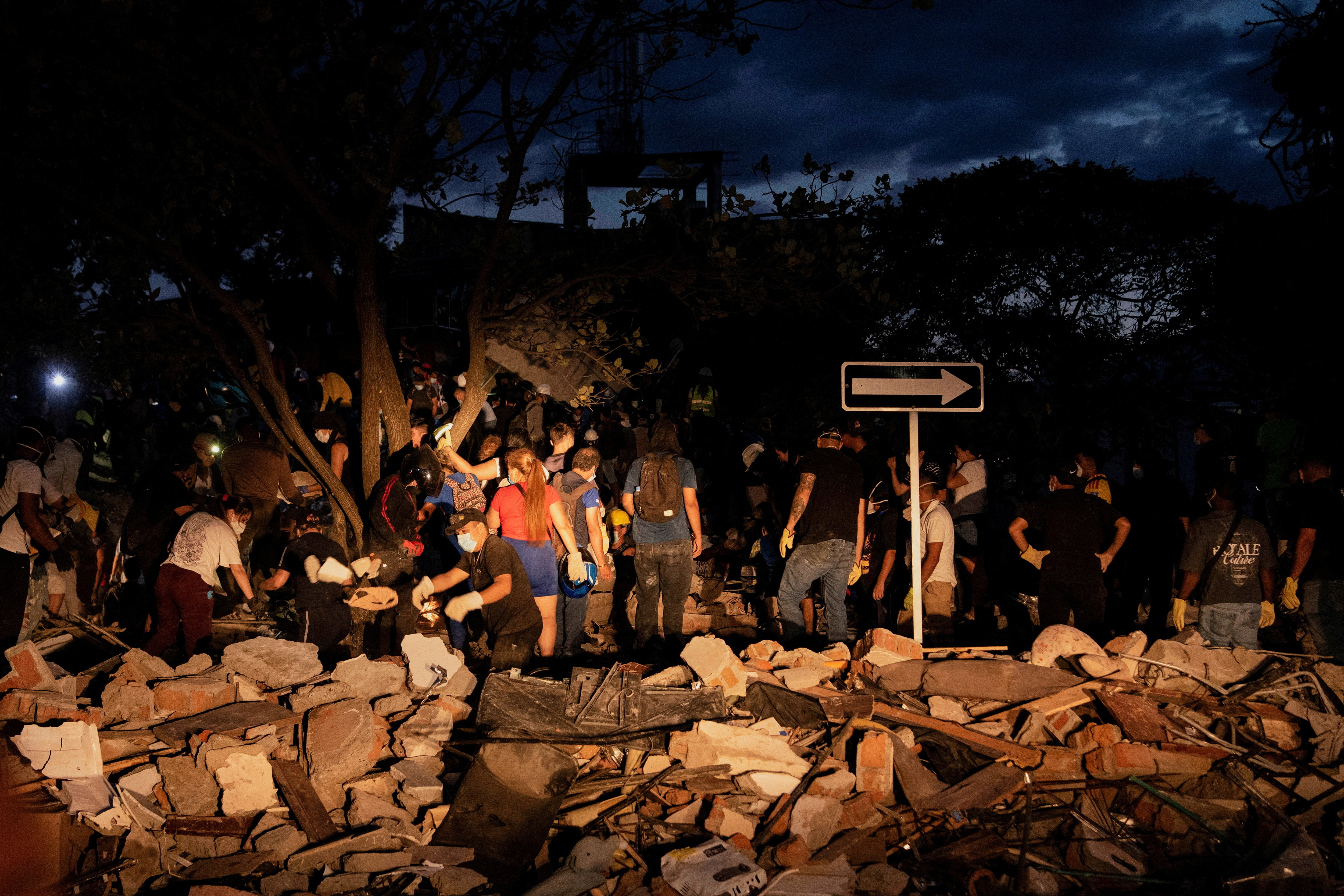 2026-08-11T045416Z_1033158797_RC2UVMA7BOH1_RTRMADP_3_COLOMBIA-QUAKE