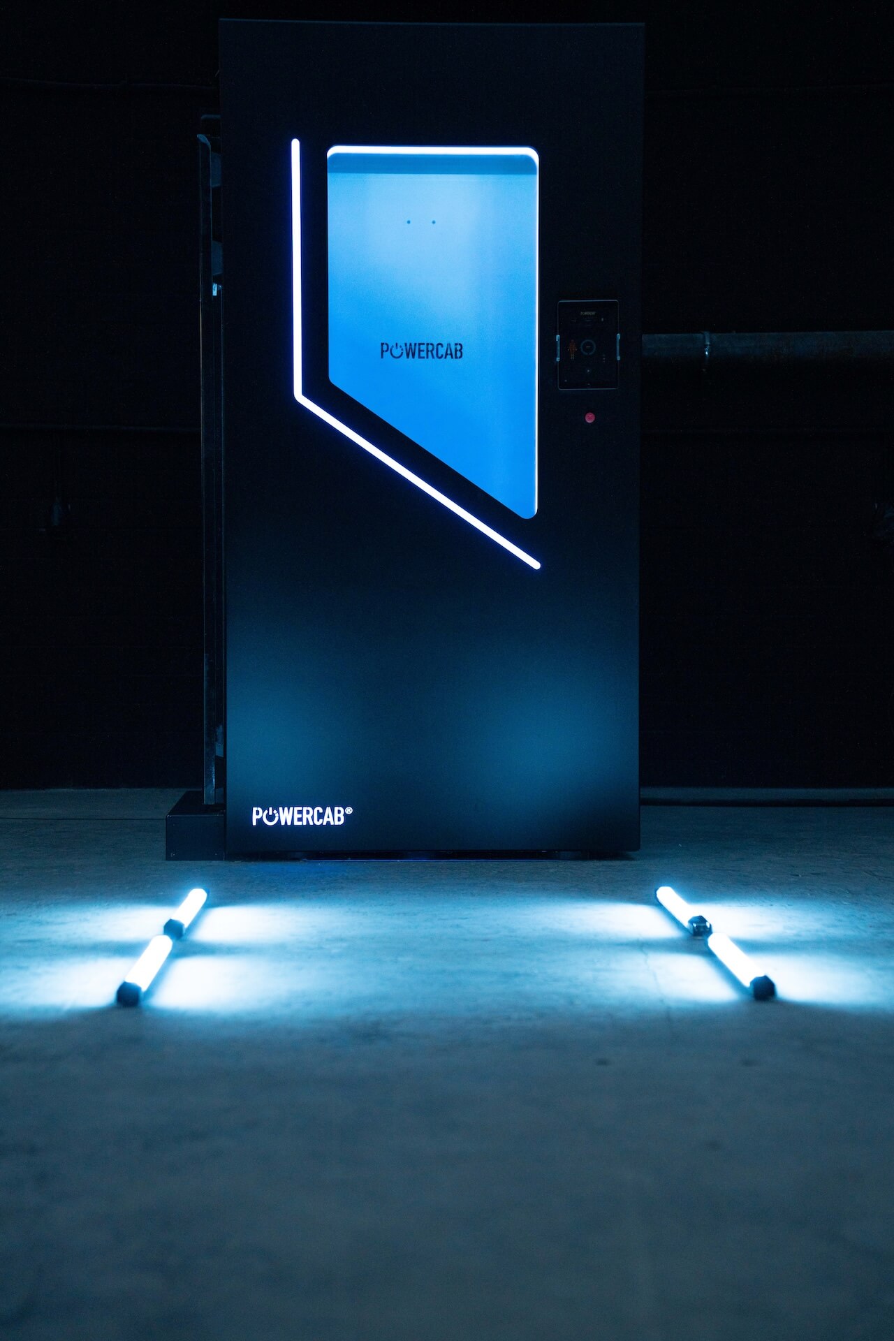 POWERCAB Kältekammer mit blauer Beleuchtung