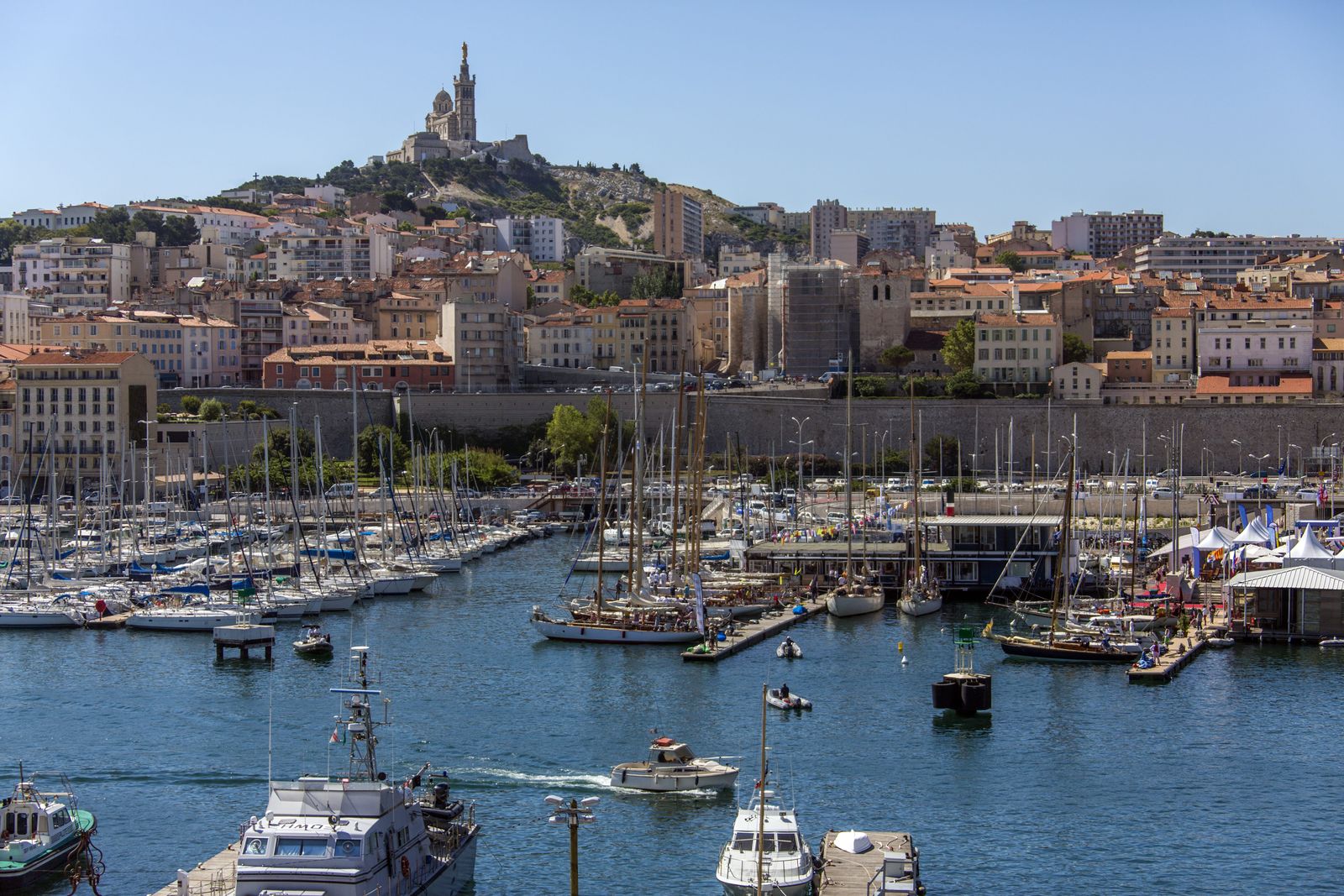 Vue du Vieux-Port de Marseille et de Notre-Dame de la Garde