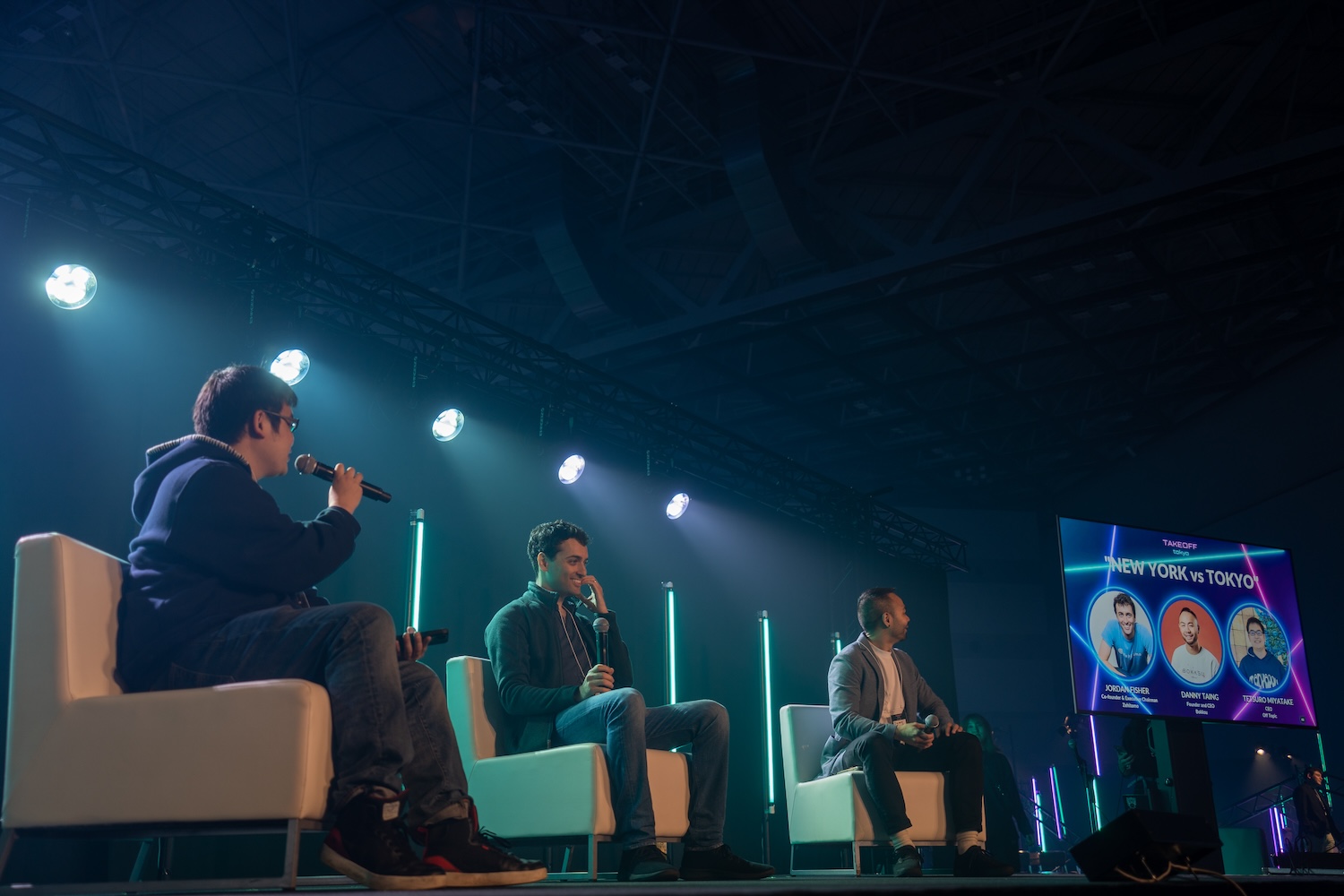Panel stage