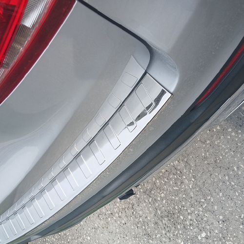 Vehicle hatch restored after repair