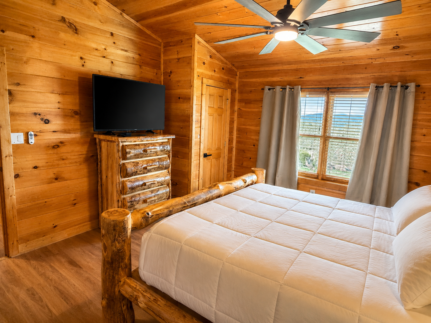 Cabin bedroom