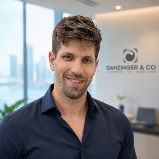 Levi Danzinger, COO
