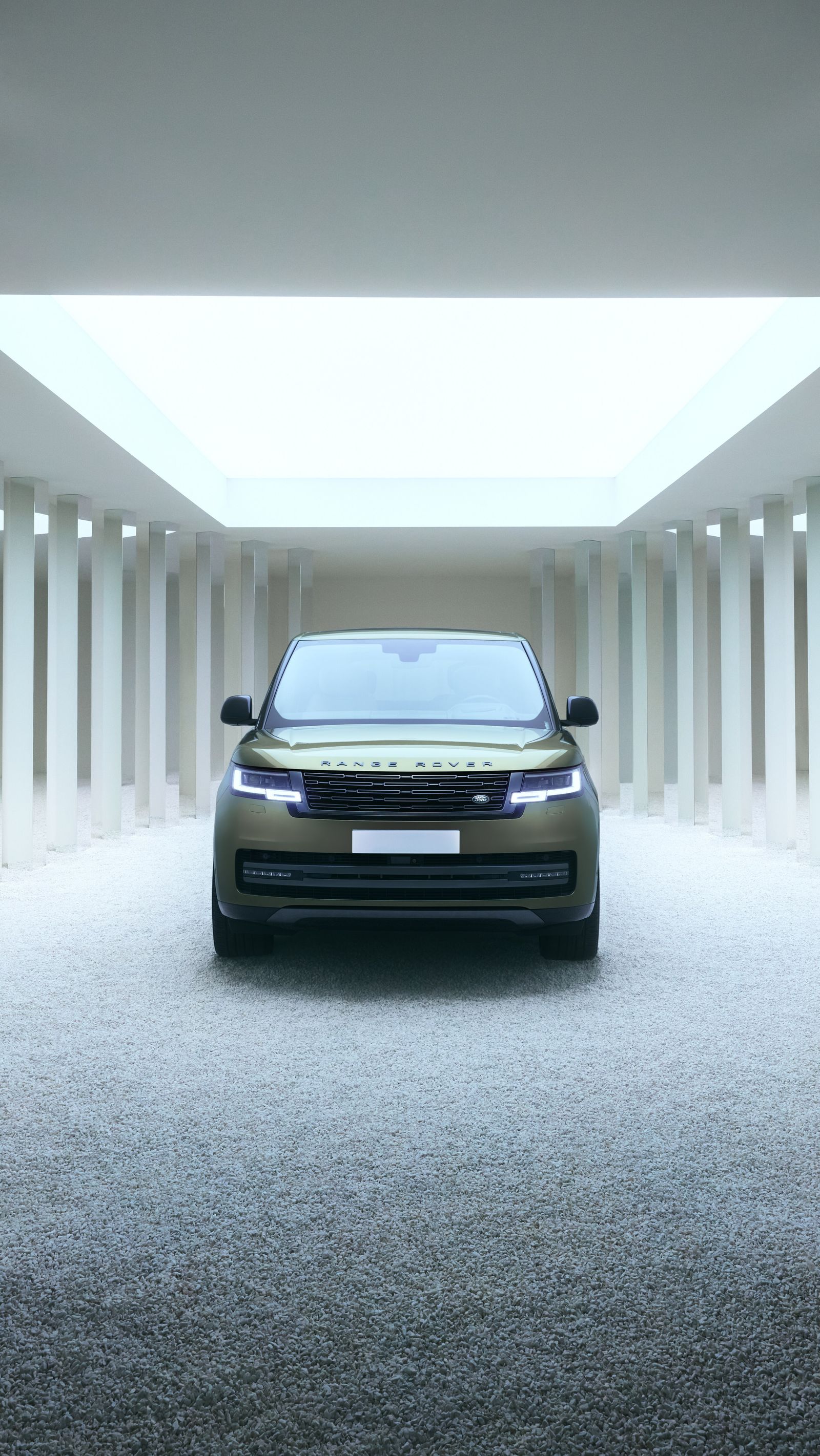 Range Rover, Jaguar Land Rover case study lead image
