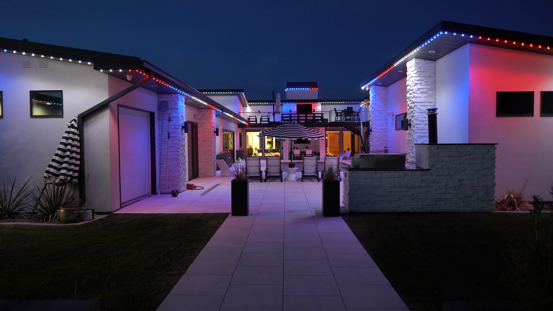 Home illuminated with Bosso permanent lighting