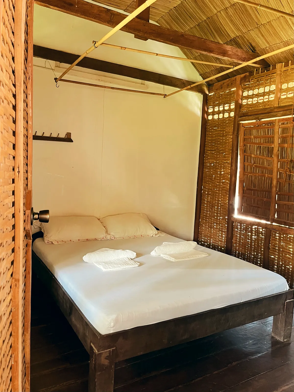 Double bed in the double fan room