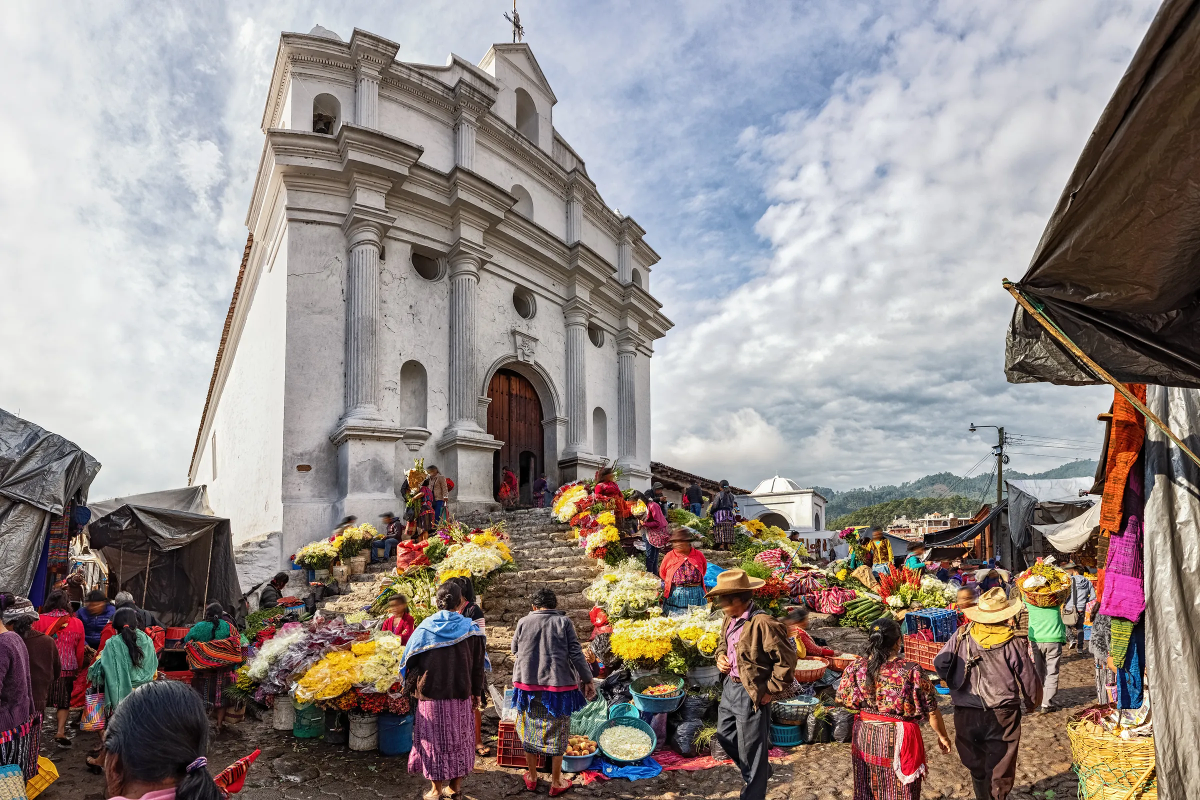 Santo Tomás church above the market in Chichicastenango