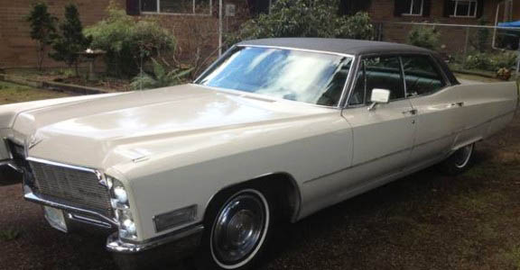 Cadillac Sedan DeVille