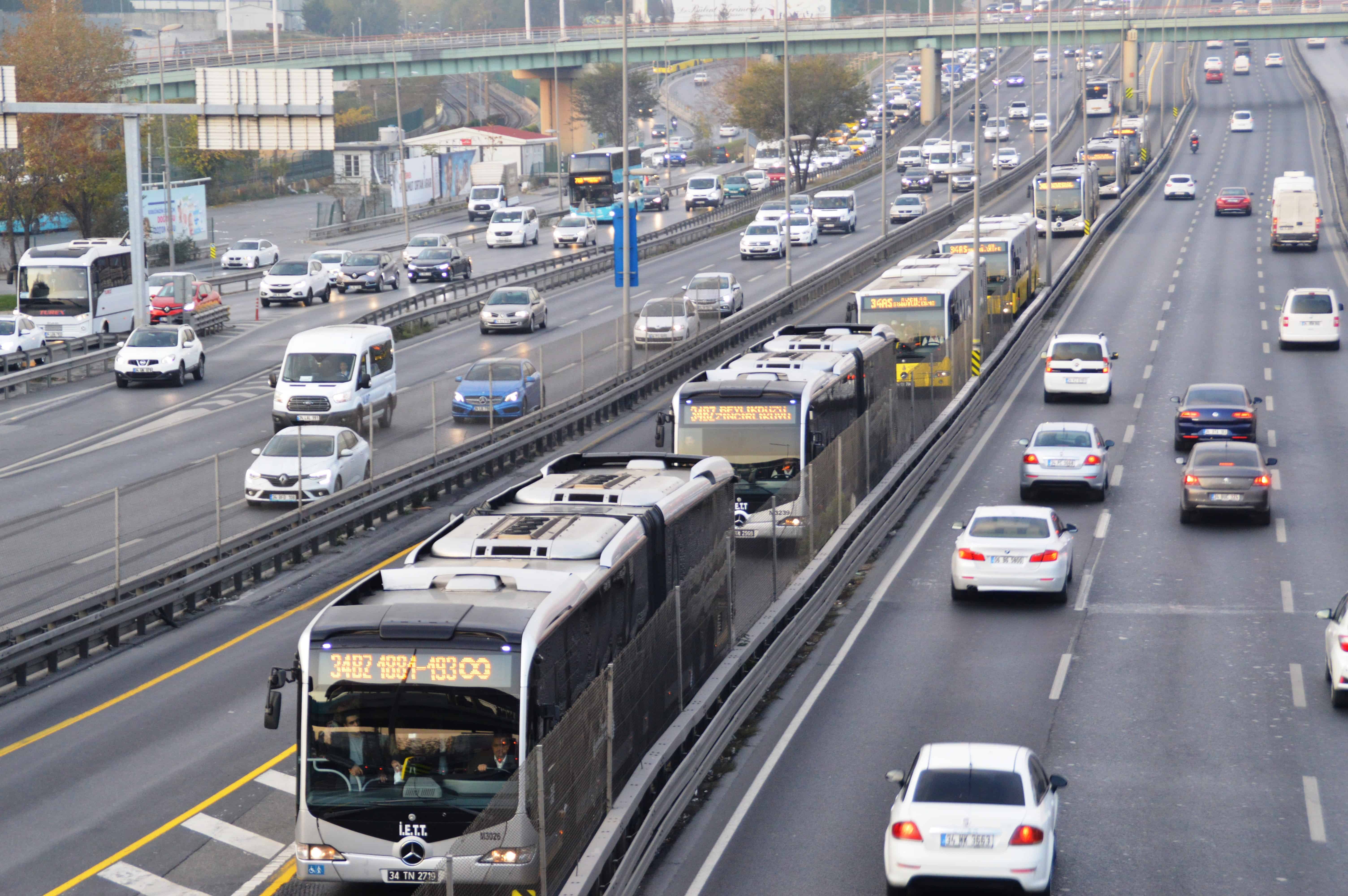 metrobus line of istanbul