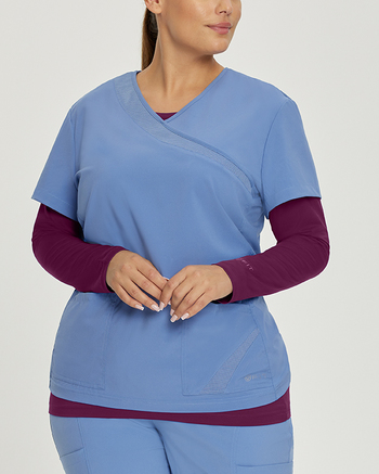 Photo of White Cross Scrubs Ultrasoft T-shirt Color Pickled Beet Main Vue 007