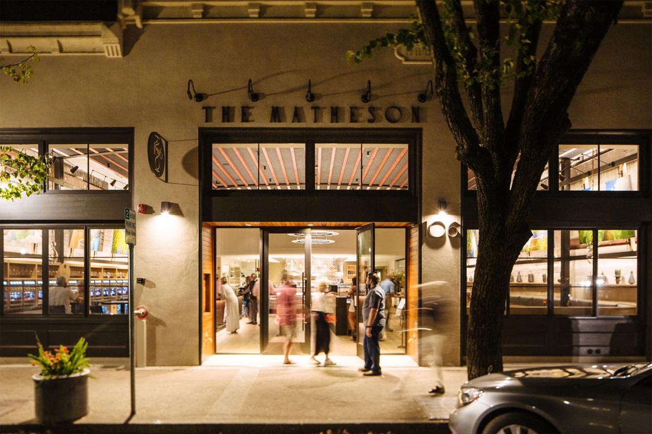 Traveler’s Guide to Healdsburg Plaza