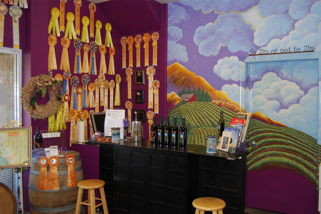 Best Santa Rosa Wineries To Try in a Weekend