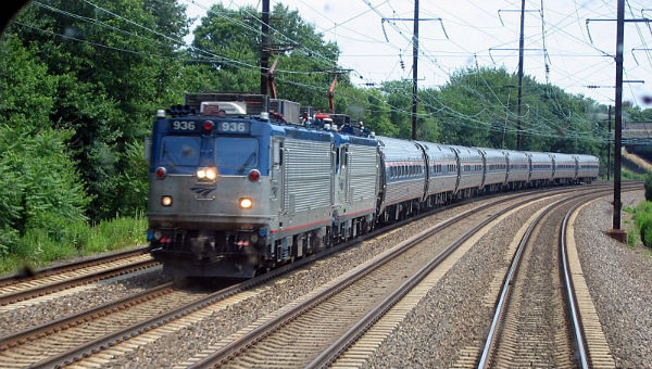 Amtrak_Regional_viewed_from_NJ_Transit_train.jpg