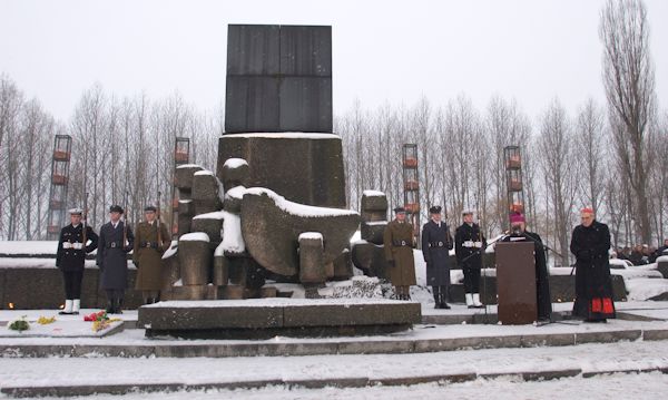 Auschwitz commemoration in January 2005