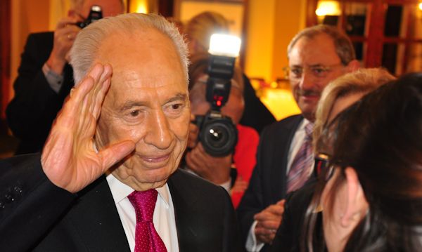 Peres at the WJC Executive meeting in Jerusalem last March