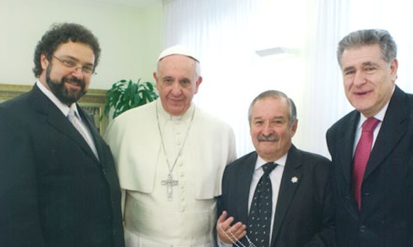 Pope Francis last month with Claudio Epelman (l), Julio Schlosser and Abraham Skorka (r)