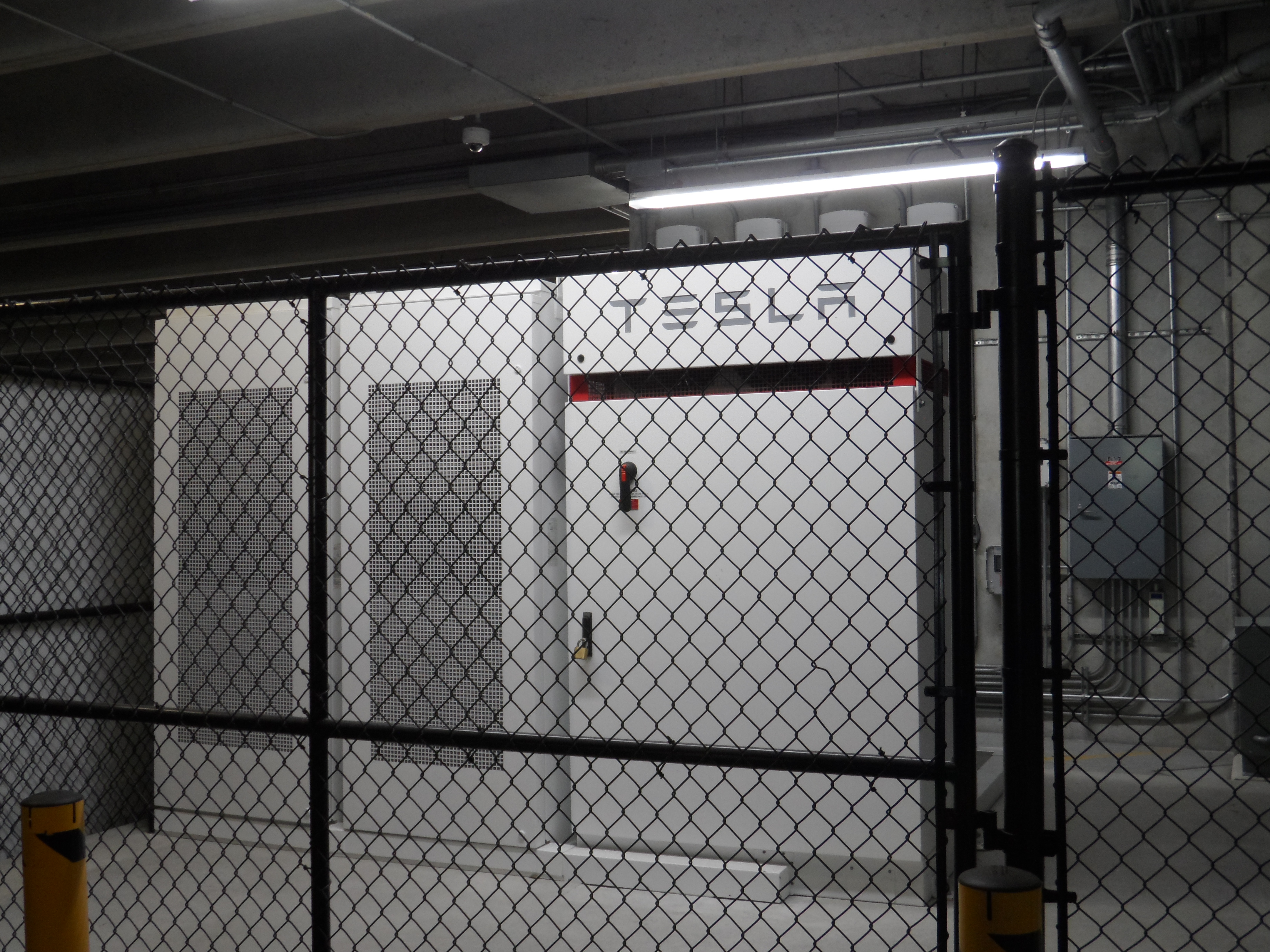 Tesla Solar Battery >> Wmnf Power From Solar Pv Stored In Tesla Battery At Usf St Pete Tesla Solar Battery >> Wmnf Power From Solar Pv Stored In Tesla Battery At Usf St Pete