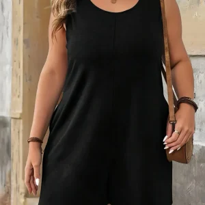 Chic Plus Size Solid Vest Romper - Round Neck Jumpsuit with Pockets, Elegant Casual Summer Outfit for Women