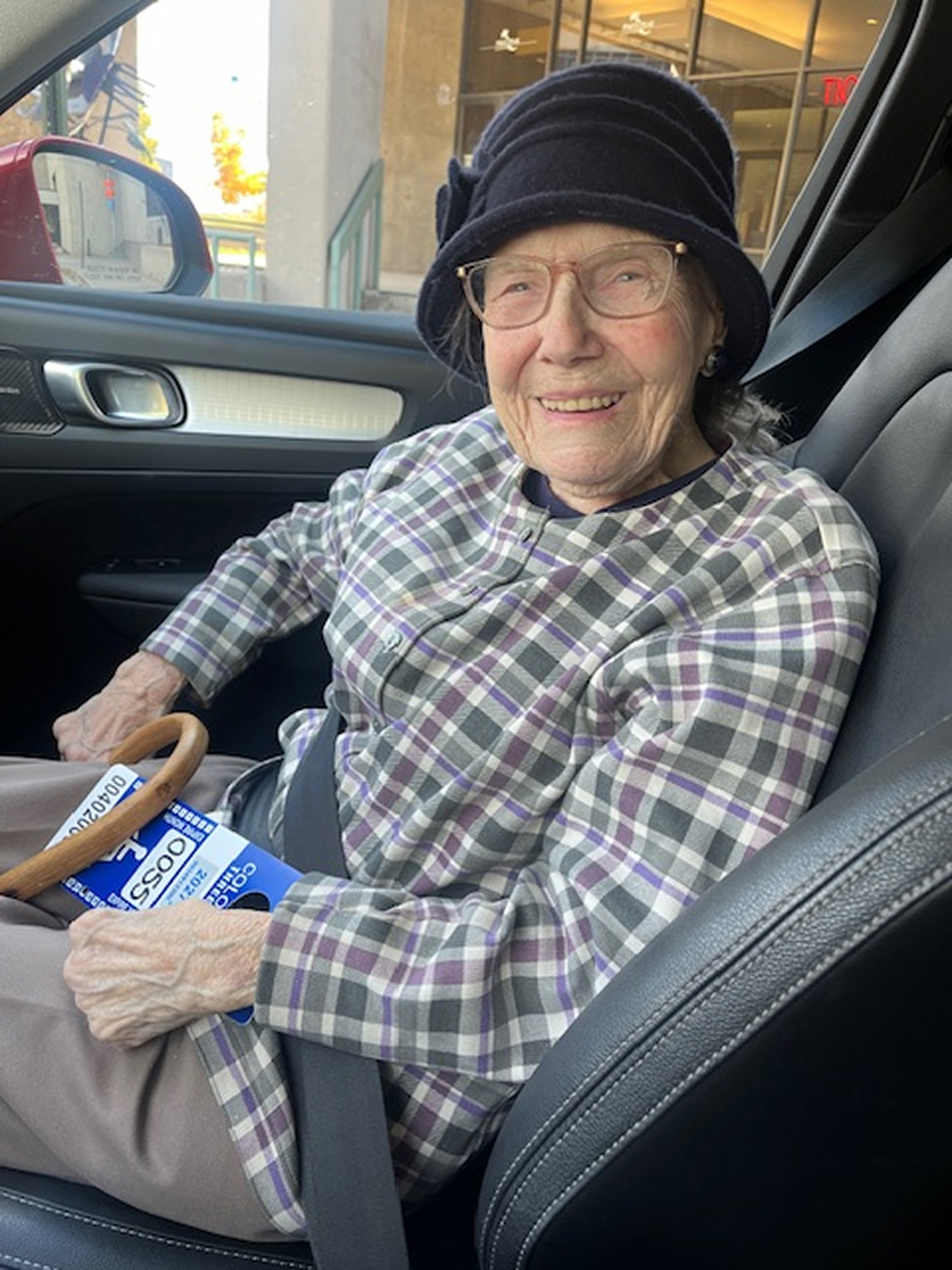 "This is your time": How Porchlight Friends creates friendships across generations — photo 2