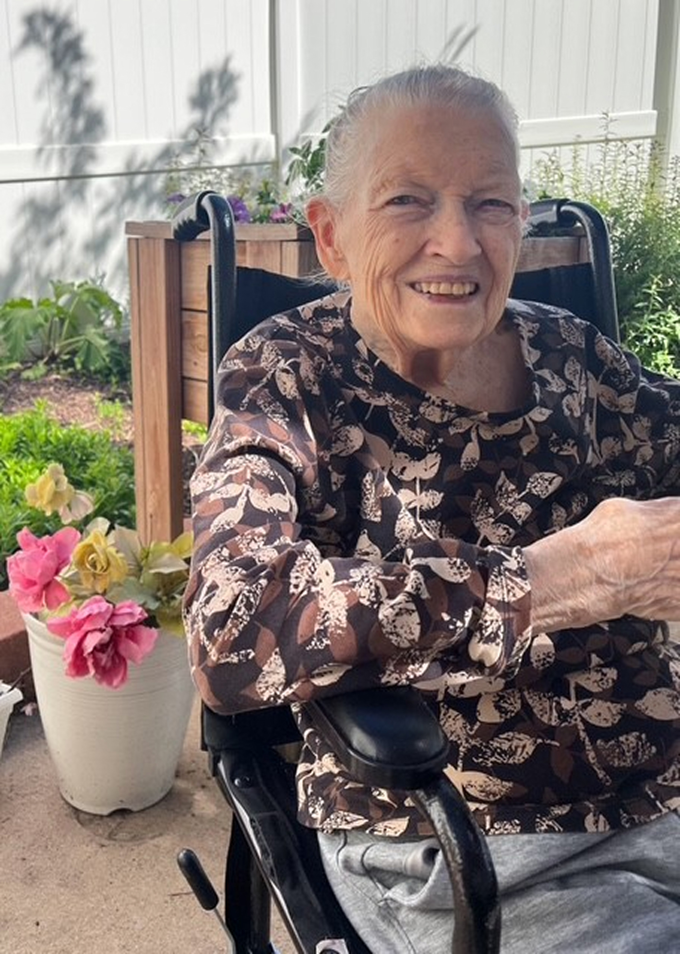 "This is your time": How Porchlight Friends creates friendships across generations — photo 1