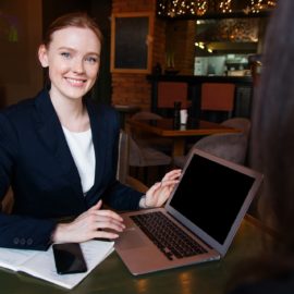 4 Tips for Selling Yourself Successfully to Customers