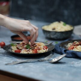 How to Change Your Eating Habits and Build Willpower