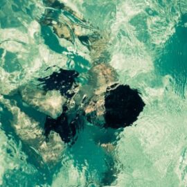 Rolf Dobelli: What Is the Swimmer’s Body Illusion?