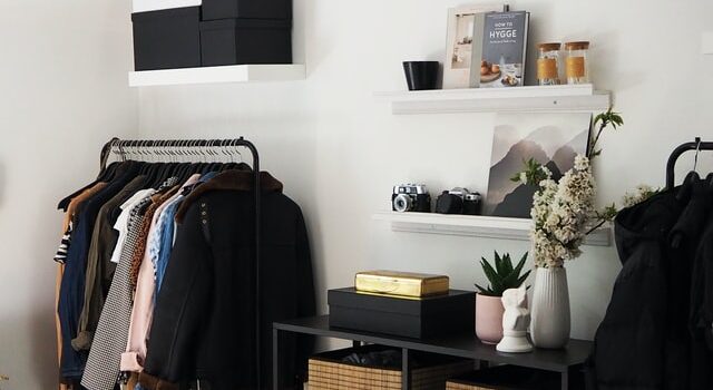 Declutter Your Life: Reduce Stress and Get More Done Declutter Your Life: Reduce Stress and Get More Done