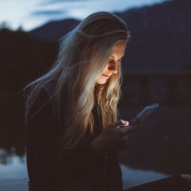 How to Stop Your “News Feed Scrolling” Addiction