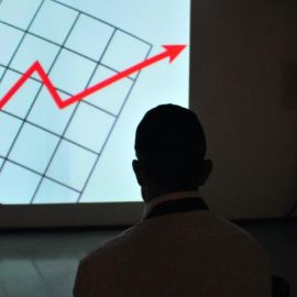 Fundamental Analysis in Trading: Pros & Cons