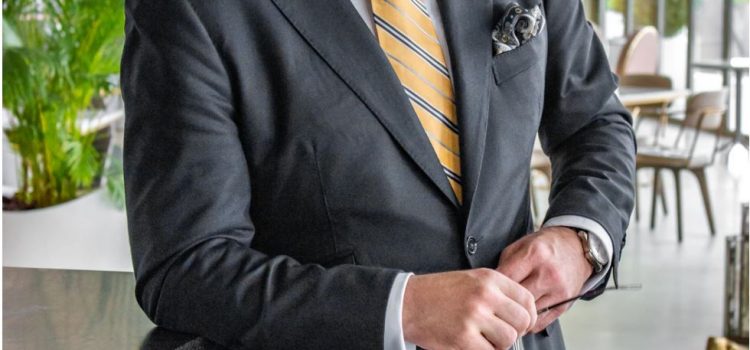 Body Language in Sales: How to Sell Nonverbally Body Language in Sales: How to Sell Nonverbally