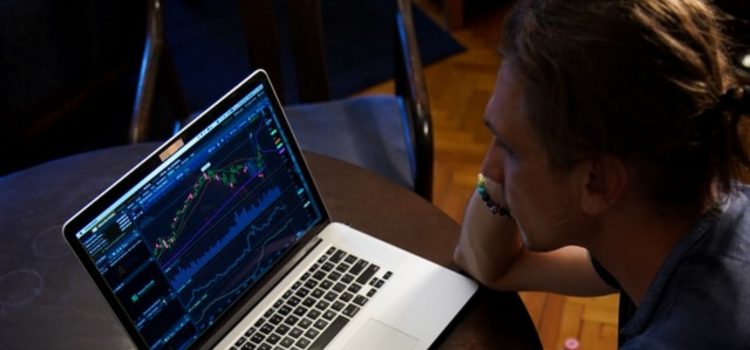 Index vs. Mutual Funds: What’s the Difference?