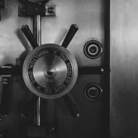 How to Develop a Survival Mentality Around Money