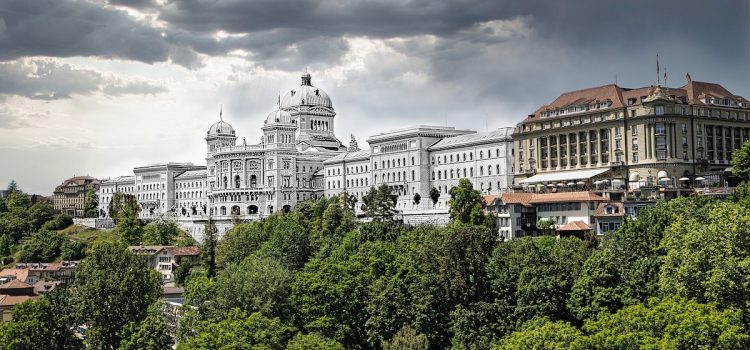 Difference Between Legislative & Executive Branches Difference Between Legislative & Executive Branches