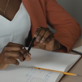 The 3 Elements of a Good Introduction Paragraph