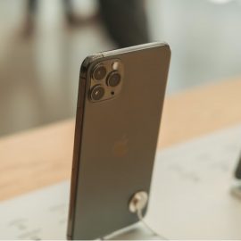 The Smartphone Market Decline: Causes & Consequences